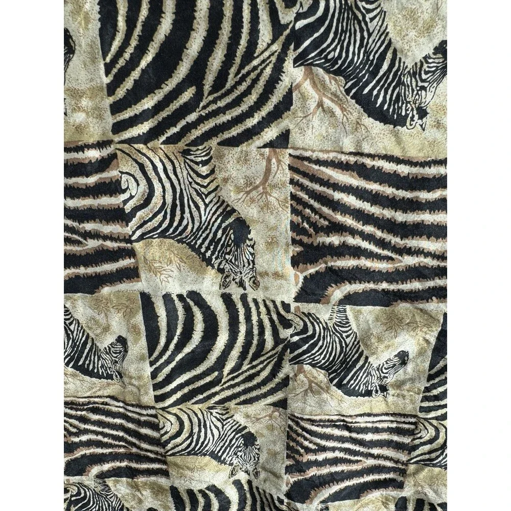Metro Express Men's M Silk Zebra Print Long Sleeve Button-Up Shirt